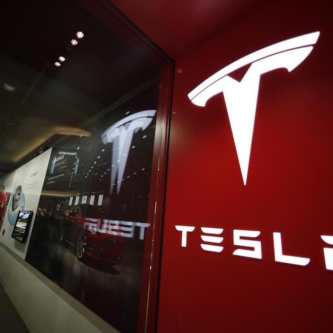 Tesla shares tumble below $150 per share, giving up all gains made over the past year